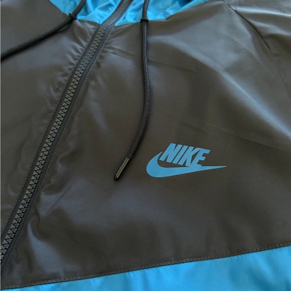 Nike Windbreaker Hoodie - Picture 3 of 6